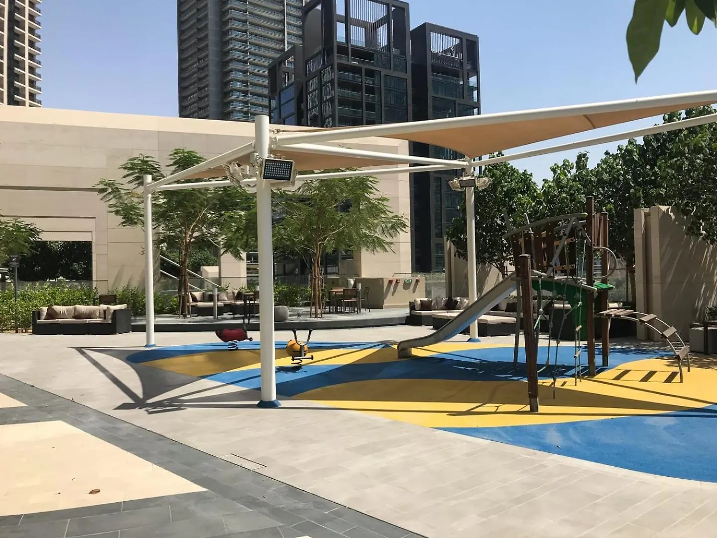 Frank Porter - Boulevard Heights Dubai