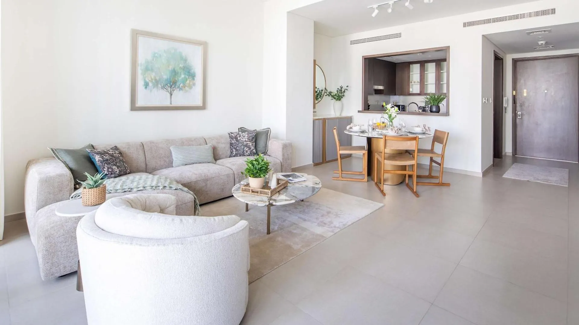 Frank Porter - Boulevard Heights Dubai Apartment