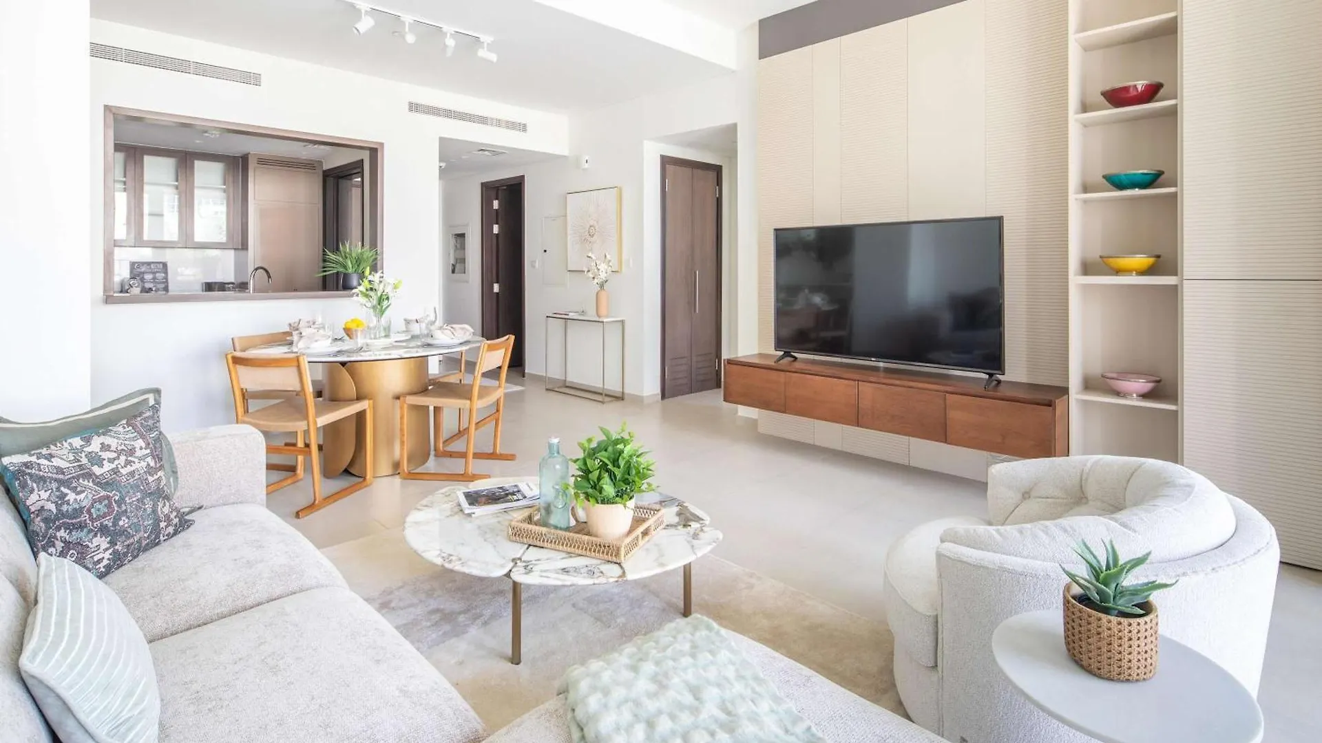 Frank Porter - Boulevard Heights Dubai